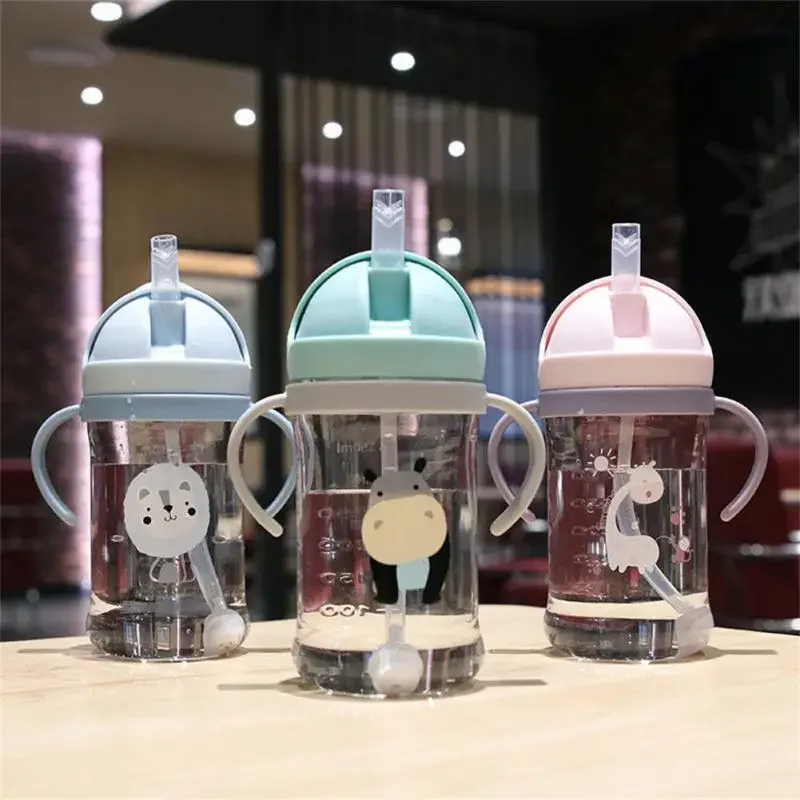 Baby Food Dispensing Spoon - 2025 漫画パターン屋外子供飲料ボトルわらベビー授乳カップトレーニングポータブルハンドル水ボトルウォーターカップ