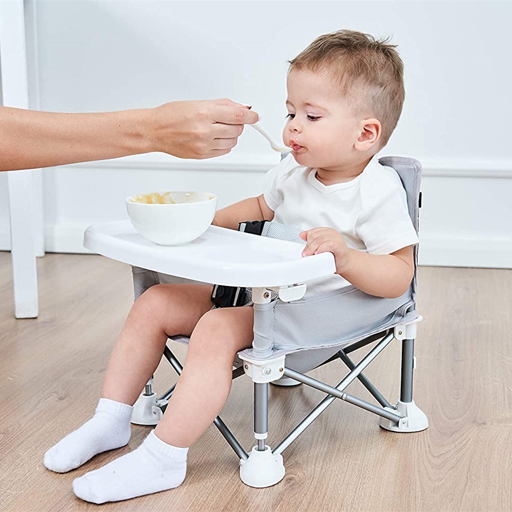Baby Food Eating Chair - 折りたたみ椅子 ベビーキャンプチェア 折りたたみ式キャンプハイチェア 赤ちゃん用 ポータブルトラベルブースターシート フードトレイとストラップ付き